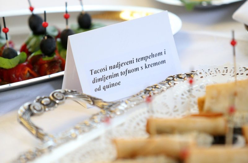 Zagreb - mojzagreb.info, Politika - PANTOVČAK: Danas veganski menu kod predsjednika Josipovića