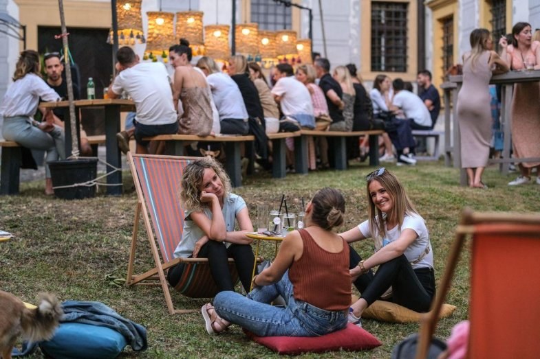 Zagreb - mojzagreb.info, Obavijesti - Čarobna zagrebačka Dvorišta ponovno postaju središte zabave, druženja, otkrivanja i glazbenih nastupa uživo