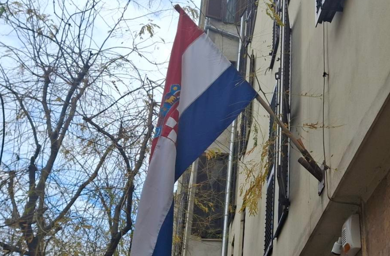 Zagreb - mojzagreb.info - Sindikati upozorili - Vlada RH demonstrira samovolju, nema povećanja osnovice ni toplog obroka