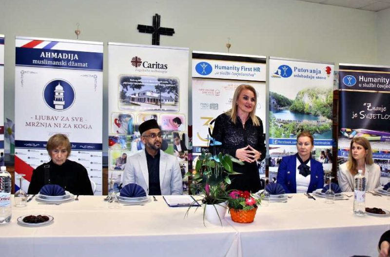 Zagreb - mojzagreb.info - Caritas Zagrebačke nadbiskupije i muslimanska zajednica Ahmedije - mir u svijetu različitosti je moguć!