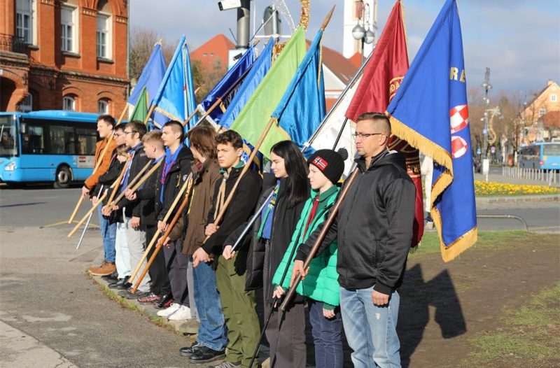 Zagreb - mojzagreb.info, Obavijesti - U Zagrebu Betlehemsko svjetlo uneseno u Bogoslužni prostor bl. Alojzija Stepinca