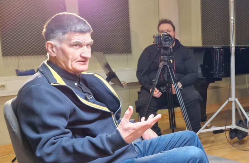 Zagreb - mojzagreb.info - Ante Radonić edukator i popularizator znanost, gost je HRT emisije  „Razgovor s razlogom”