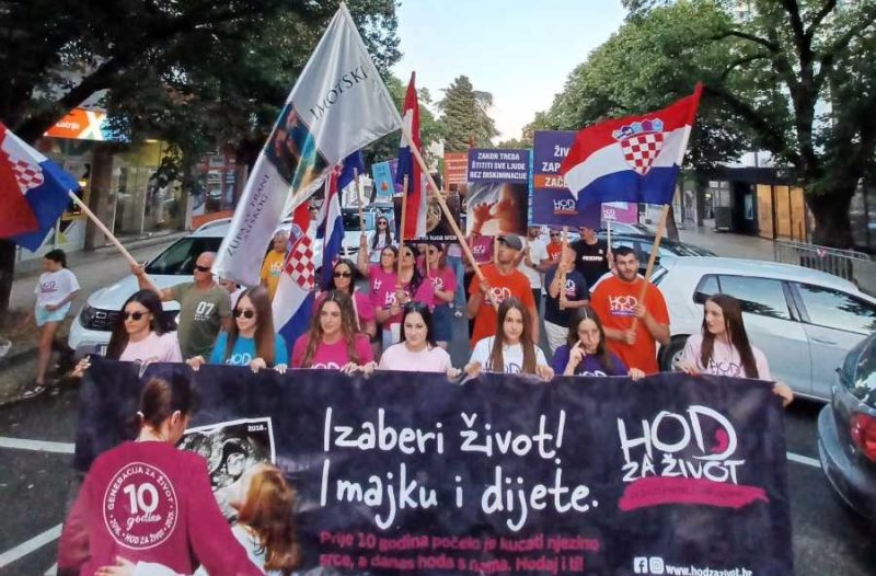 Zagreb - mojzagreb.info - Hod za život, obitelj i Hrvatsku održan je i u Imotskom, 20. lipnja 2025. godine