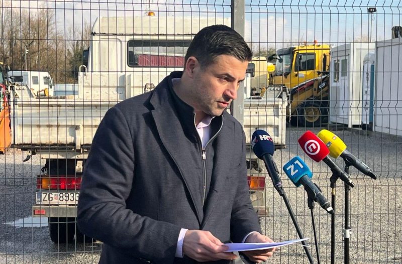 Zagreb - mojzagreb.info - Davor Bernardić razotkrio Tomaševića - Zapisnik je dokaz da je natječaj za zimsku službu namješten