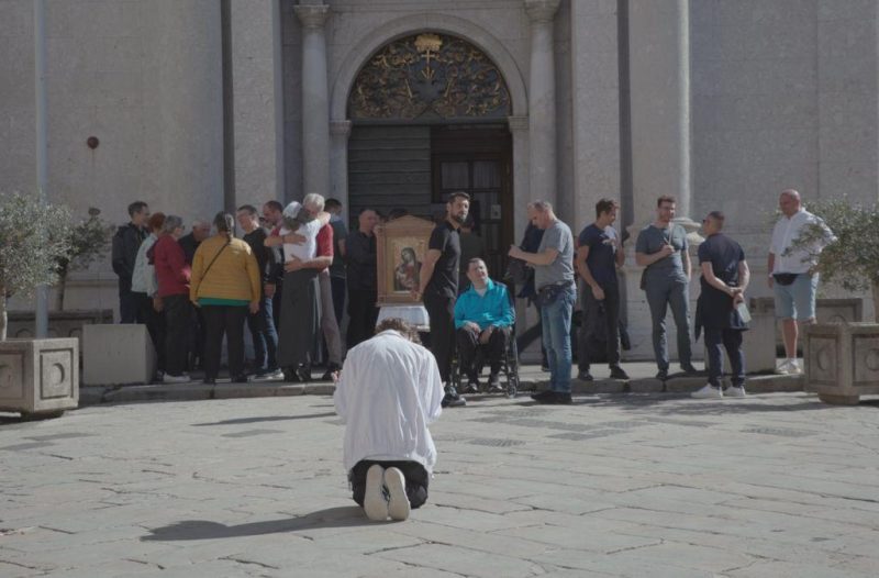 Zagreb - mojzagreb.info, Obavijesti - Svjetska premijera kratkog dokumentarnog filma Tiha misa Karle Jelić u lipnju na Sheffield DocFestu!