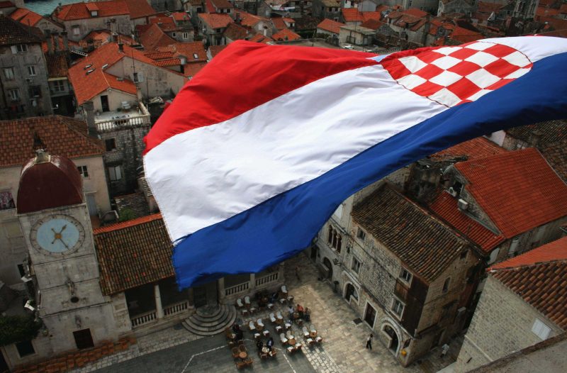 Zagreb - mojzagreb.info - Ima li smisla slaviti Dan državnosti? - piše Elia Pekica Pagon