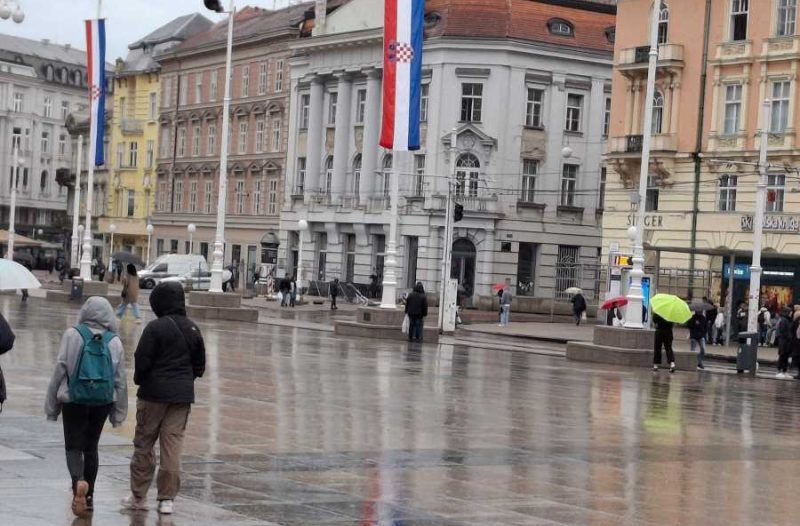 Zagreb - mojzagreb.info - OBITELJ NA PREKRETNICI - Mijenjaju li novi obrasci intimnog života demografsku budućnost Hrvatske? - piše Sanja Plješa