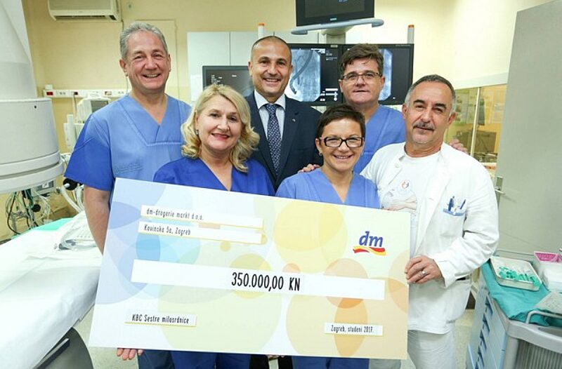 Zagreb - mojzagreb.info - dm  donirao  opremu