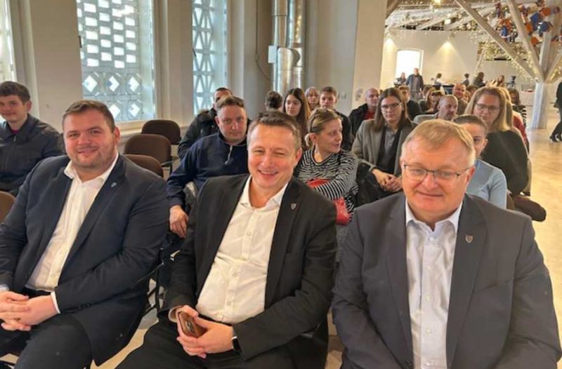Zagreb - mojzagreb.info - Grad Zaprešić brine o svojim učenicima i studentima, dodijeljene su stipendije iz gradskog proračuna