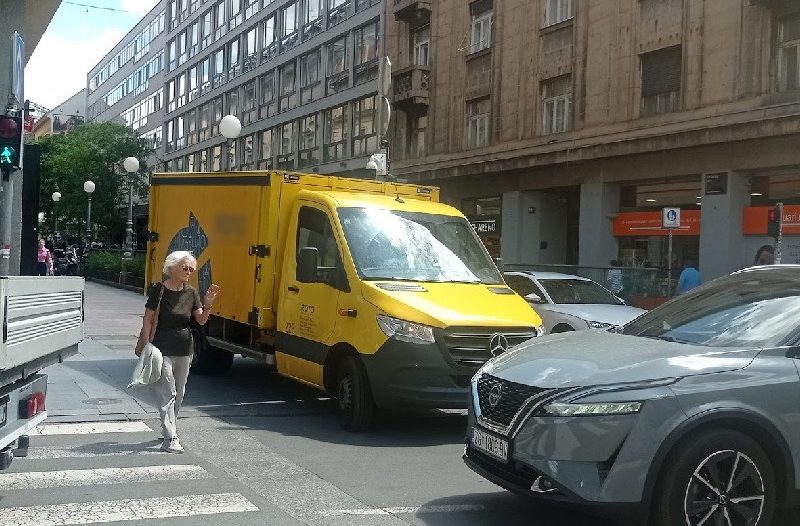 Zagreb - mojzagreb.info - INICIJATIVA GRAĐANA - Kako osigurati iguran put do škole - Križanje Gundulićeva - Varšavska?