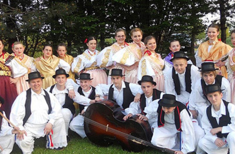 Zagreb - mojzagreb.info - 45.SMOTRA FOLKLORA: Hrvatska dijaspora i doticaji kultura