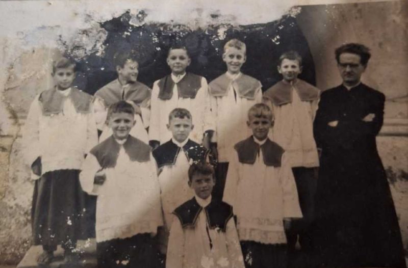 Zagreb - mojzagreb.info - TONČI OD SVETE MARIJE - Romansirana biografija mučki ubijenog svećenika  Antuna Grahovara u Sisku 1990. - piše Božidar Brezinščak Bagola